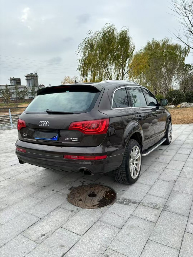 宿迁13年奥迪Q78