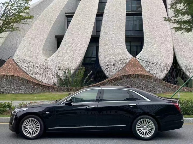 深圳20年凱迪拉克CT68