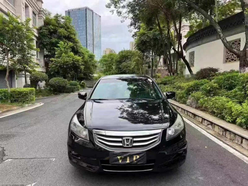 广州12年本田雅阁1