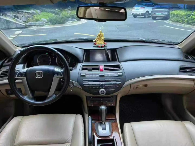 广州12年本田雅阁4