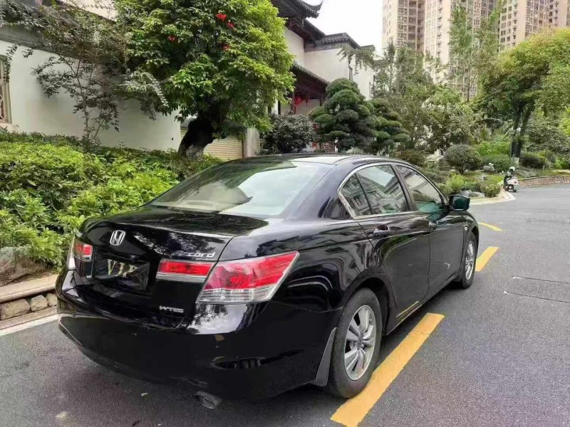 广州12年本田雅阁8