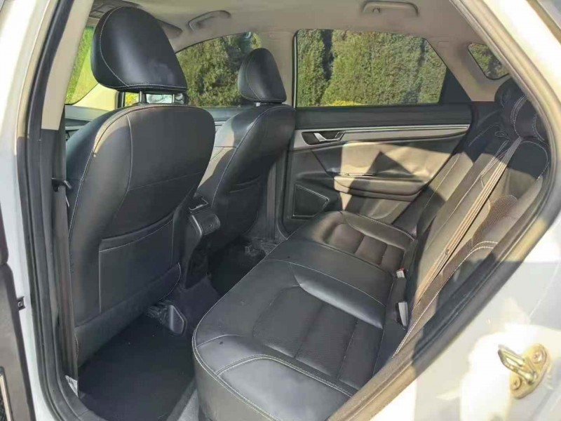 青島16年吉利帝豪5