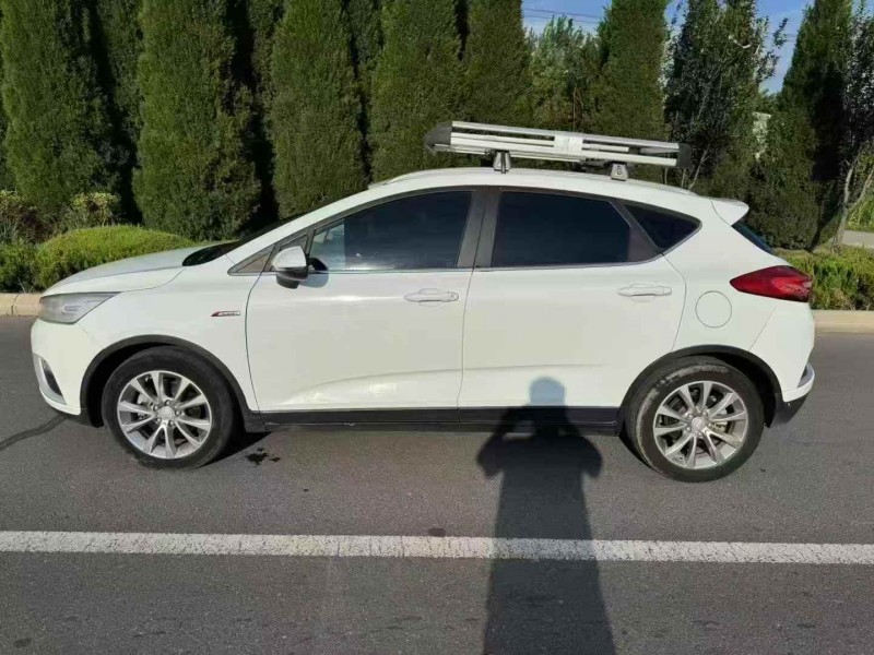 青島16年吉利帝豪6