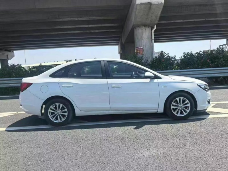 广州16年别克英朗5