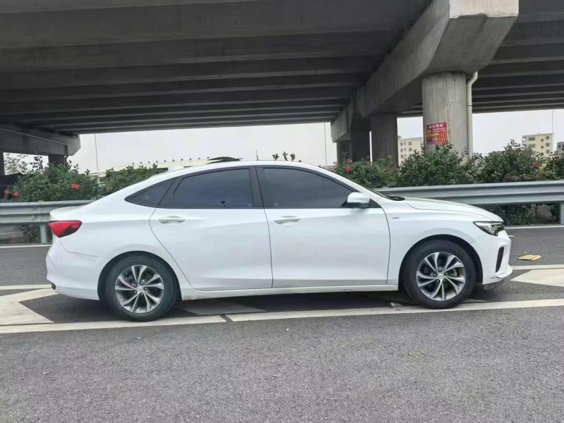 广州21年别克威朗5