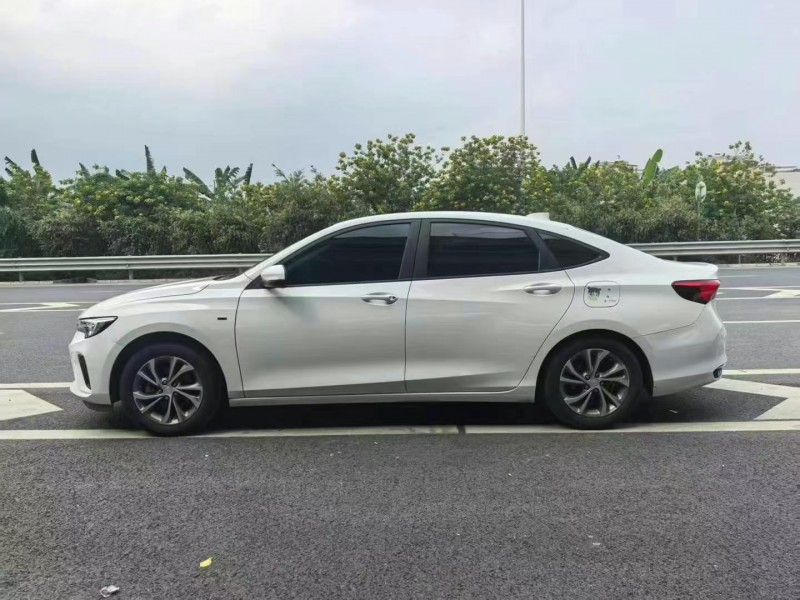 广州21年别克威朗6