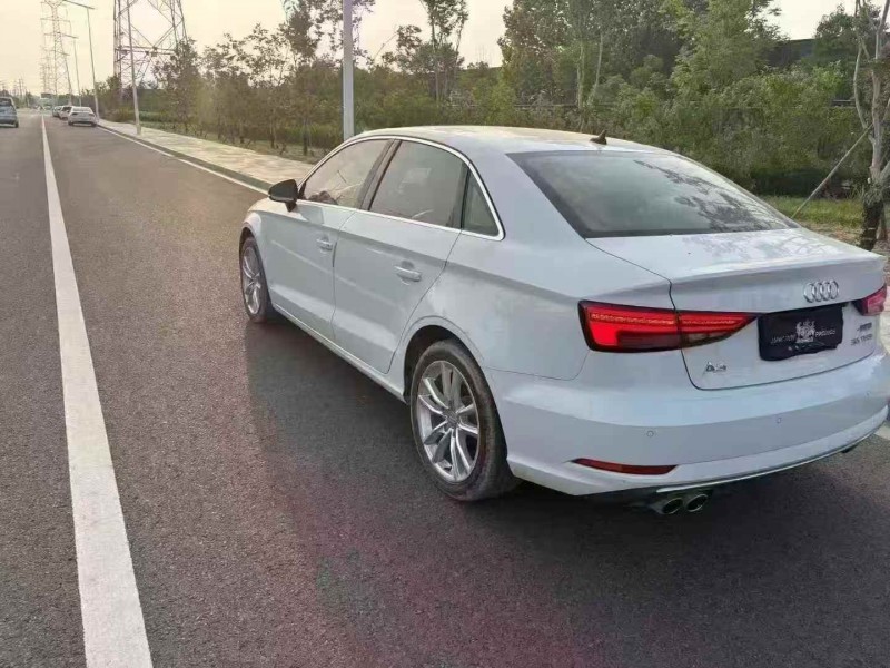 济南19年奥迪A38