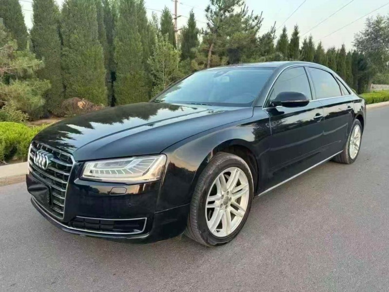 青岛16年奥迪A8L3