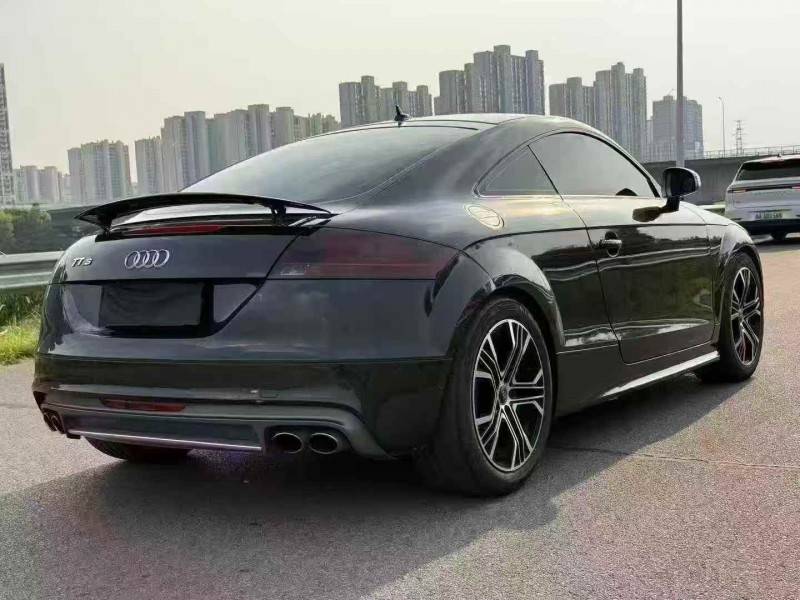 邵阳12年奥迪TTS8