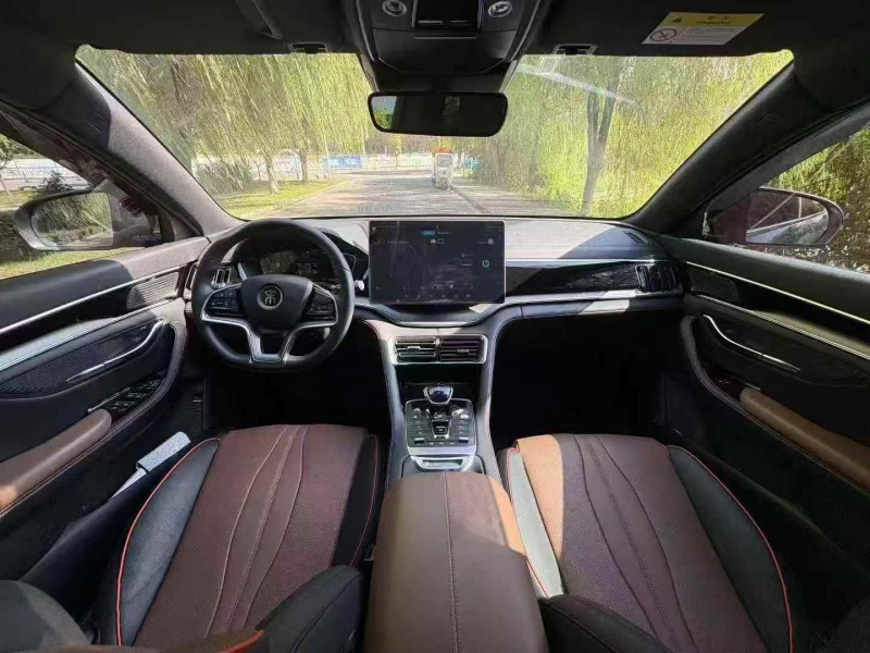 景德镇23年比亚迪宋4