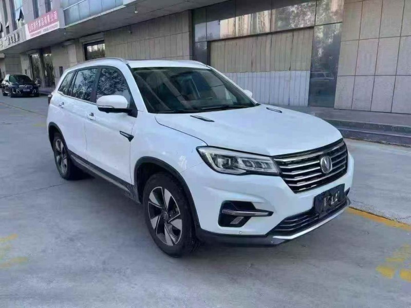 青岛19年长安汽车CS752