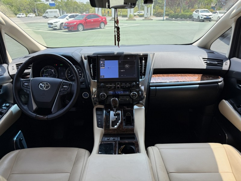 宿遷22年豐田埃爾法6