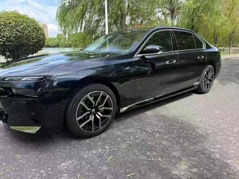 鹰潭24年宝马7系3