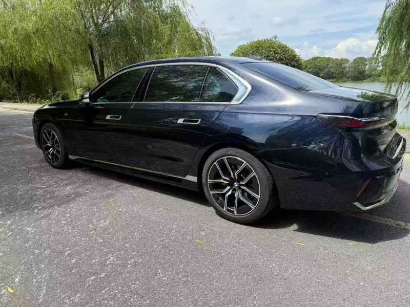 鹰潭24年宝马7系8