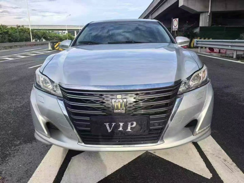 廣州19年豐田皇冠1