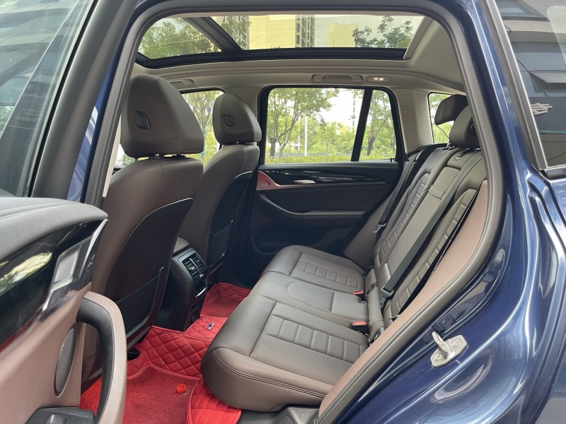 济宁19年宝马X36