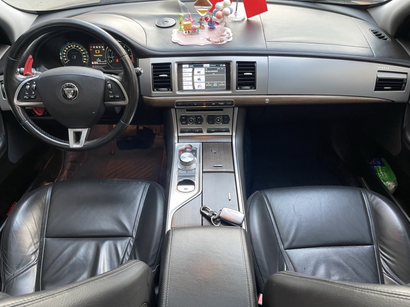 濟寧14年捷豹XF5