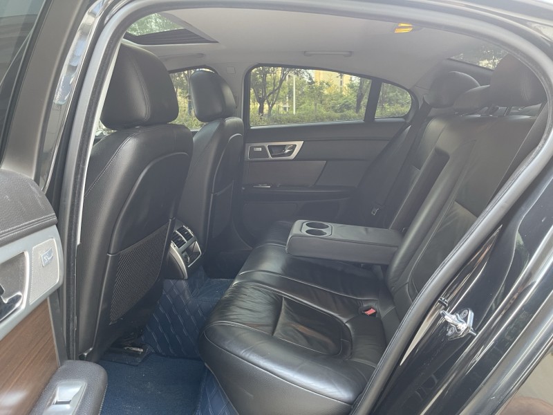 濟寧14年捷豹XF6