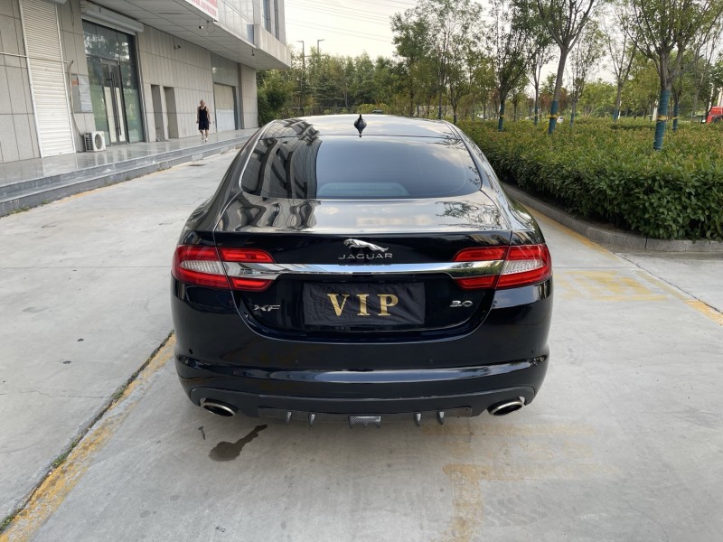 濟寧14年捷豹XF9