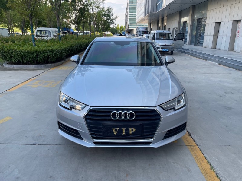 济宁17年奥迪A4L1