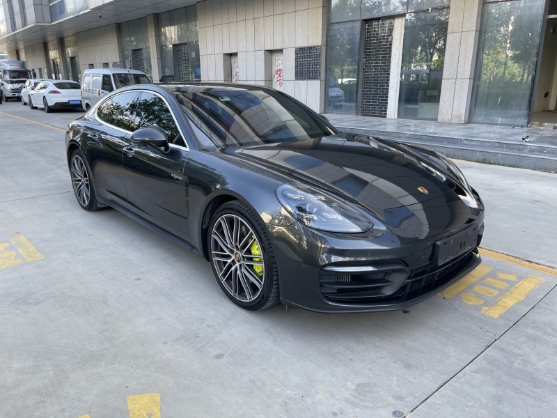 濟寧21年保時捷帕拉梅拉3