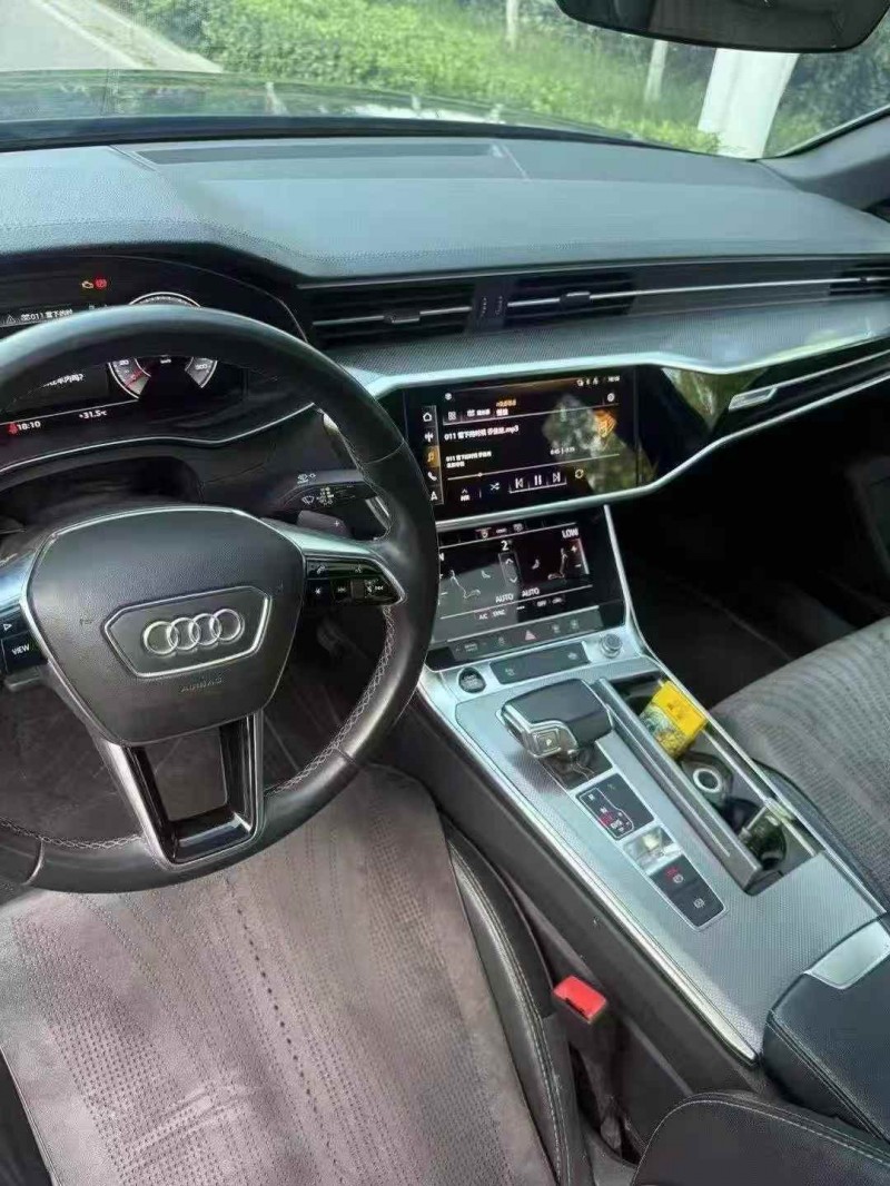 青岛22年奥迪A6L5