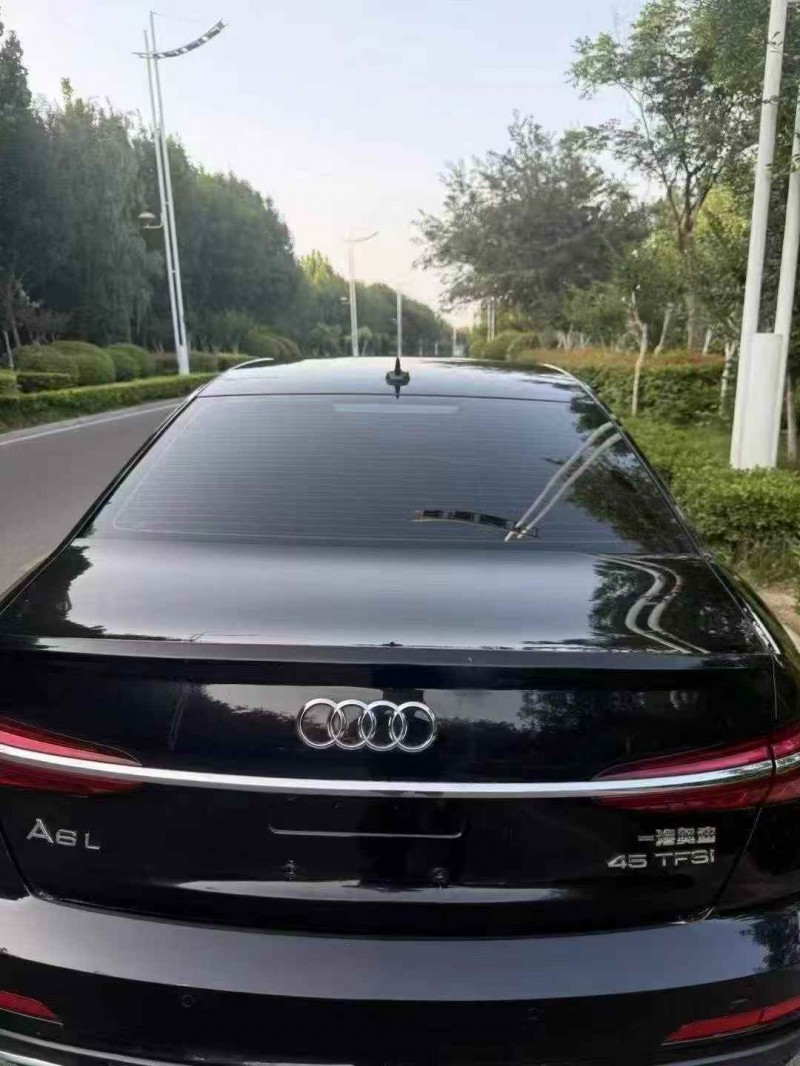 青岛22年奥迪A6L9