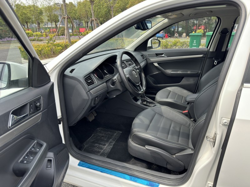 鹽城18年大眾朗逸6