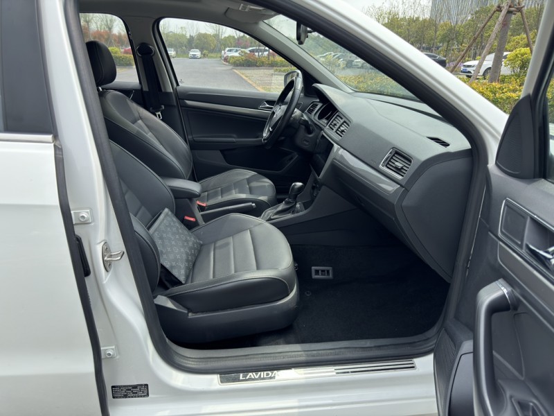 鹽城18年大眾朗逸9