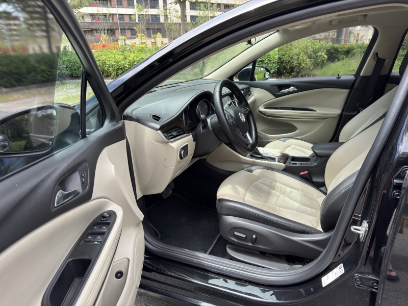 盐城18年别克威朗6