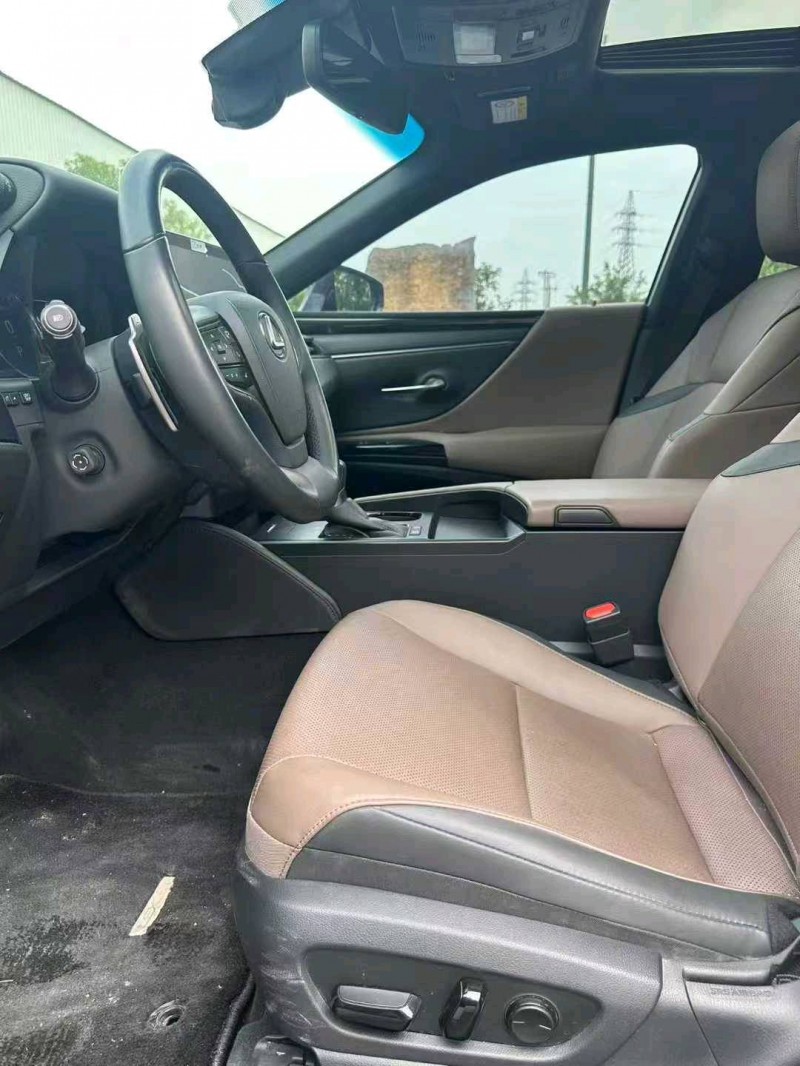 宿遷24年雷克薩斯ES6