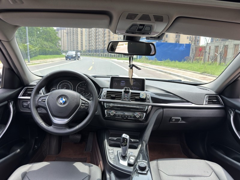 鹽城16年寶馬3系8