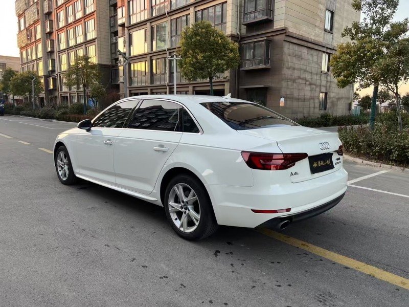 徐州18年奥迪A4L7