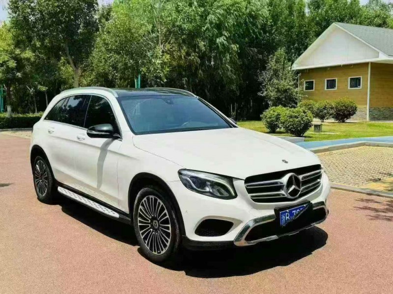 青岛19年奔驰GLC2