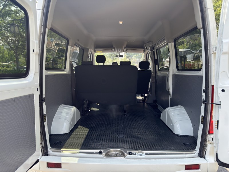 鹽城22年大通V807