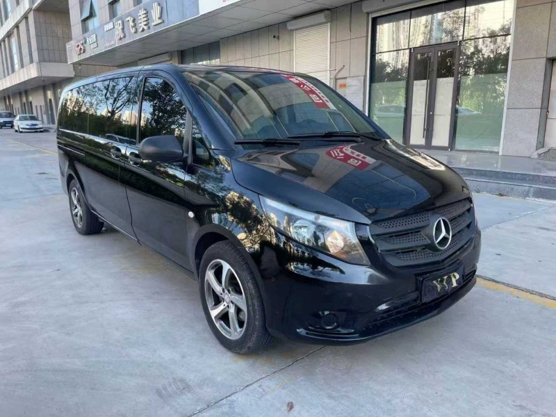 青岛18年奔驰威霆3