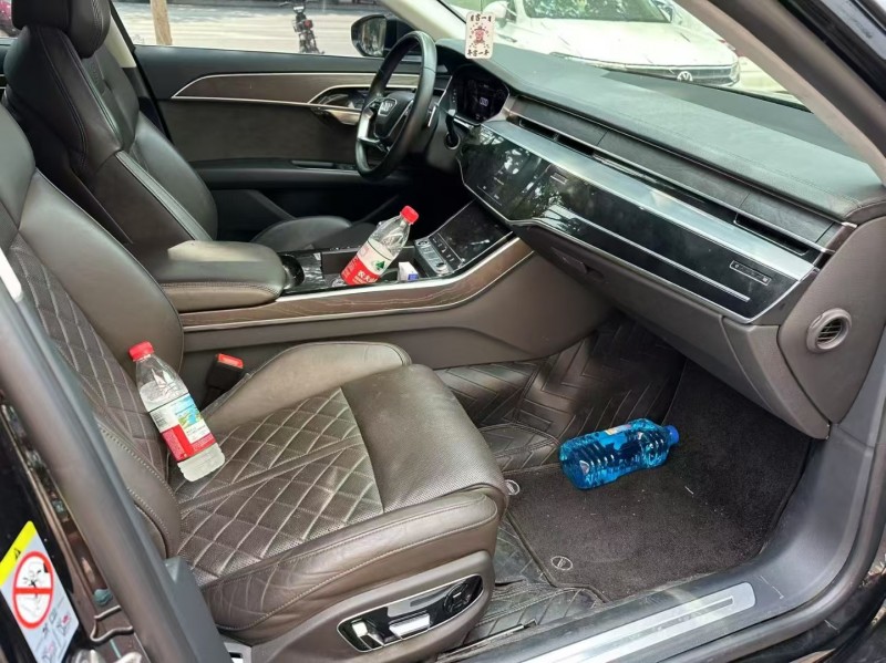 枣庄21年奥迪A8L6