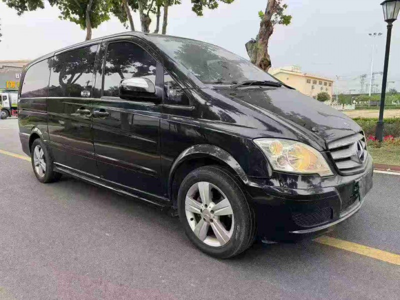 枣庄17年奔驰唯雅诺3