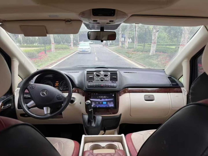 枣庄17年奔驰唯雅诺5