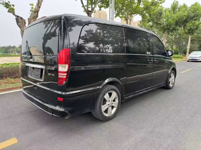 枣庄17年奔驰唯雅诺7