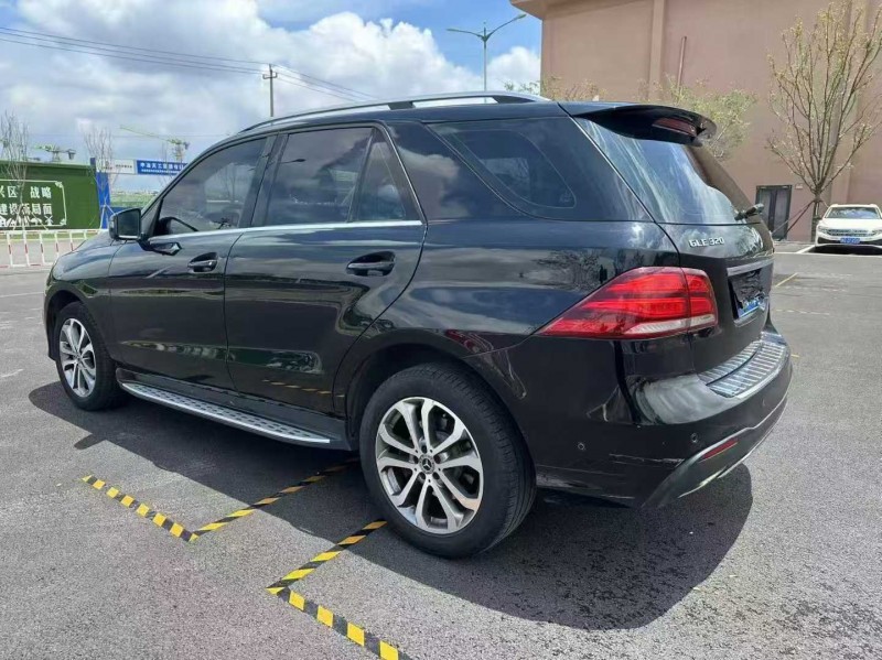 枣庄17年奔驰GLE8