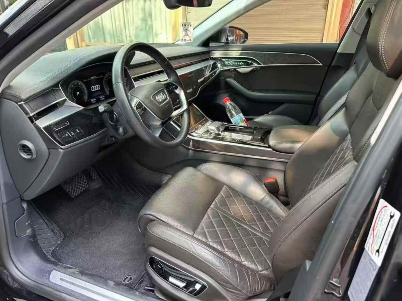 青岛21年奥迪A8L5