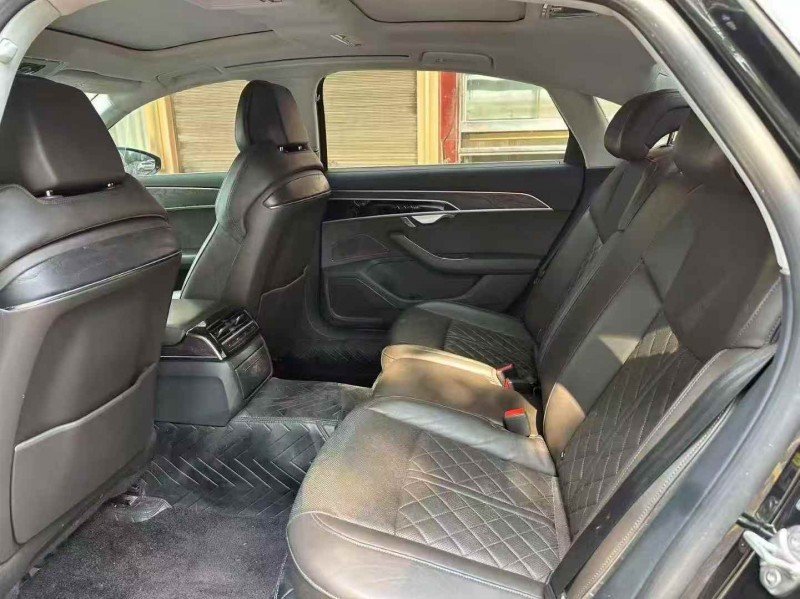 青岛21年奥迪A8L6