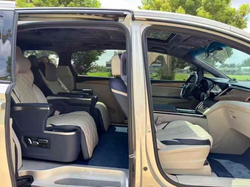 徐州18年别克GL84