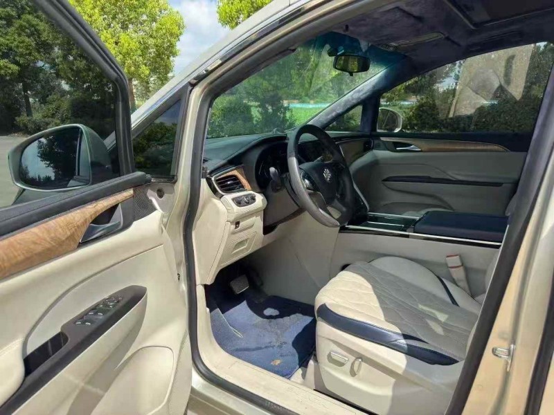 徐州18年别克GL86