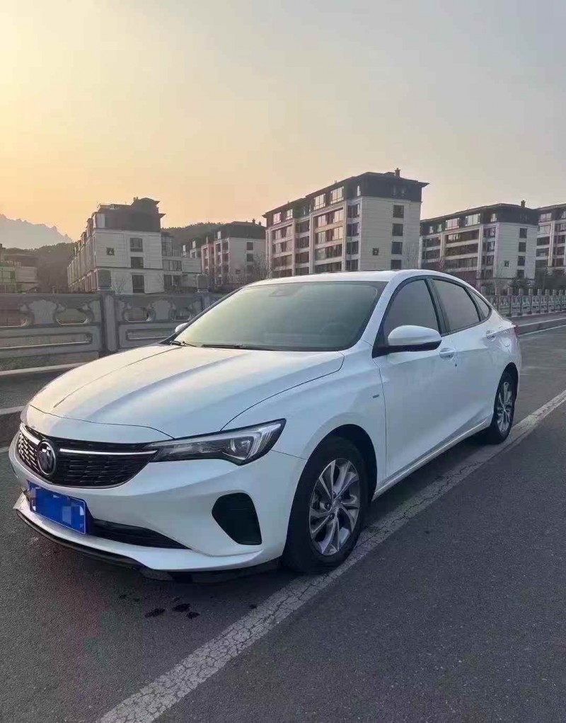 青岛23年别克威朗3