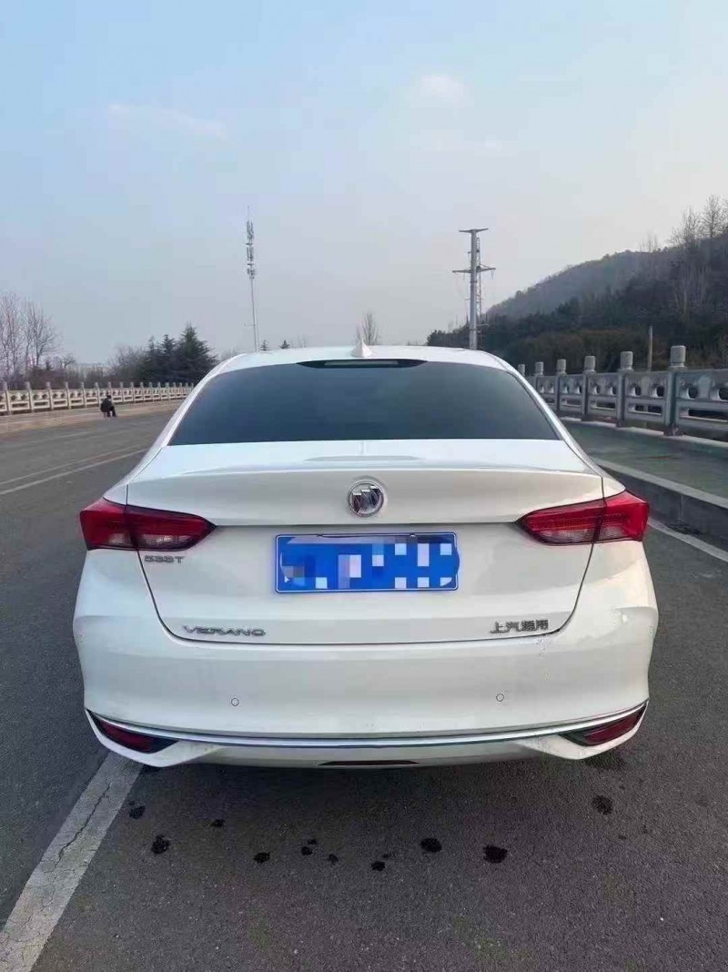 青岛23年别克威朗9