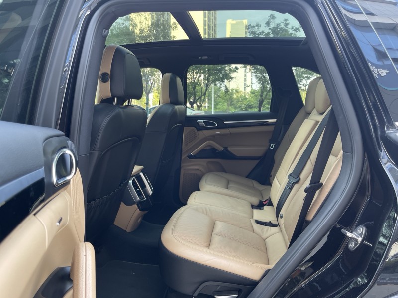 濟寧15年保時捷卡宴5