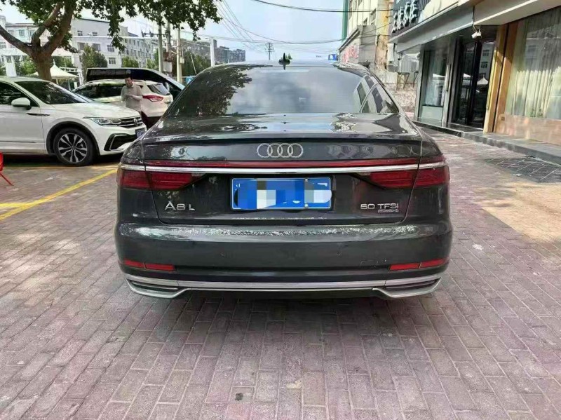 枣庄21年奥迪A8L9