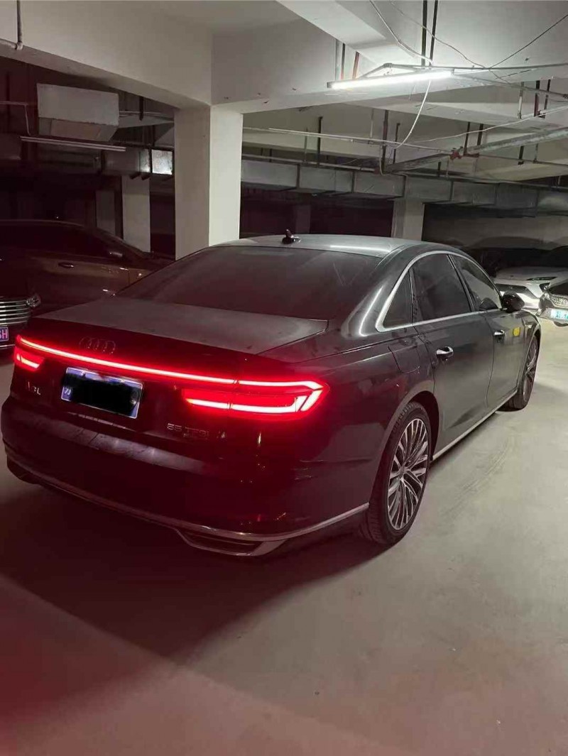 徐州19年奥迪A8L8